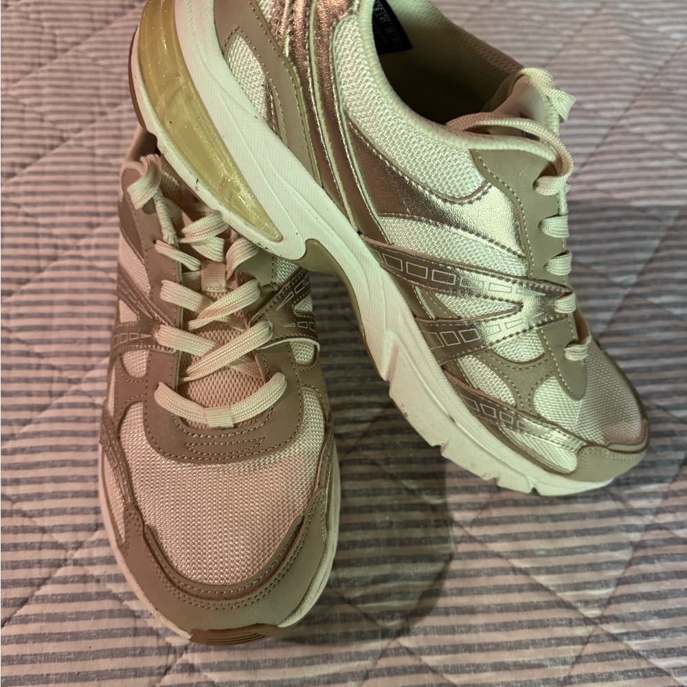 Skechers Women's Bronze and Cream Athletic Sneakers Like New